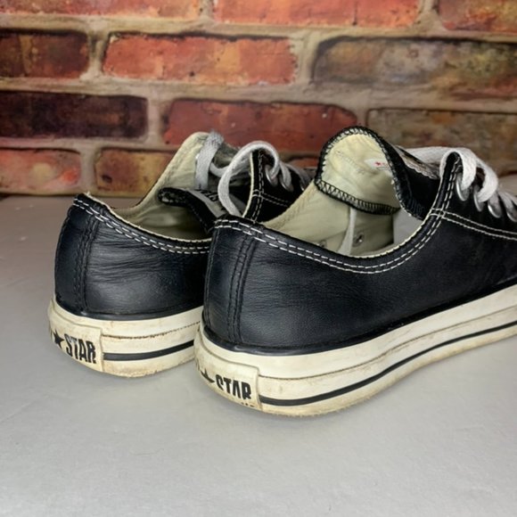 Chuck Taylor Black Leather lows - Men Size 5 / Women Size 7 - Picture 3 of 5